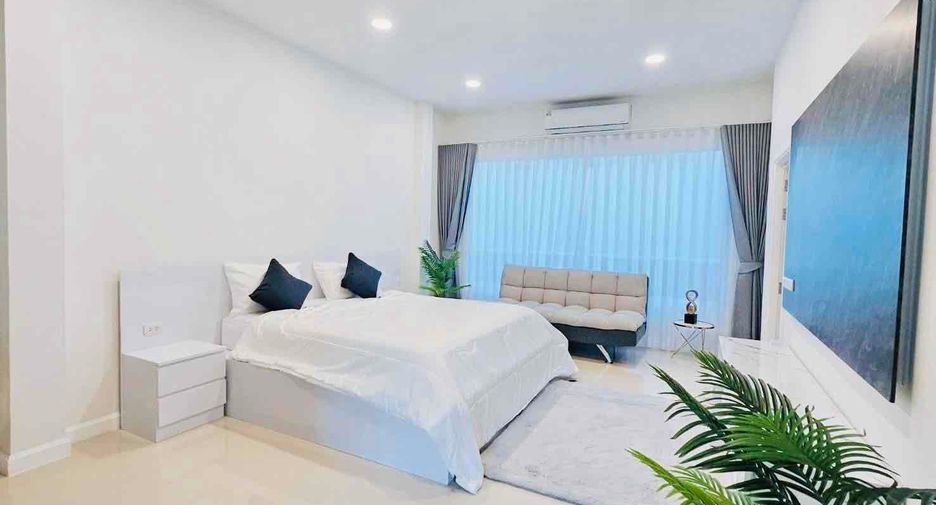 For rent 3 bedrooms villa in Bang Lamung, Chonburi