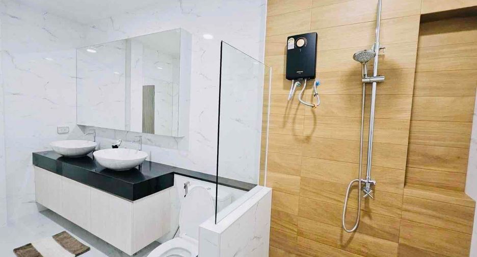 For rent 3 bedrooms villa in Bang Lamung, Chonburi