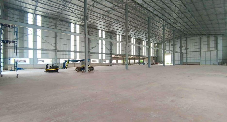For rent warehouse in Mueang Chon Buri, Chonburi