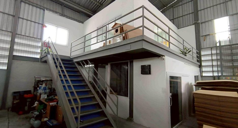 For rent warehouse in Ban Bueng, Chonburi