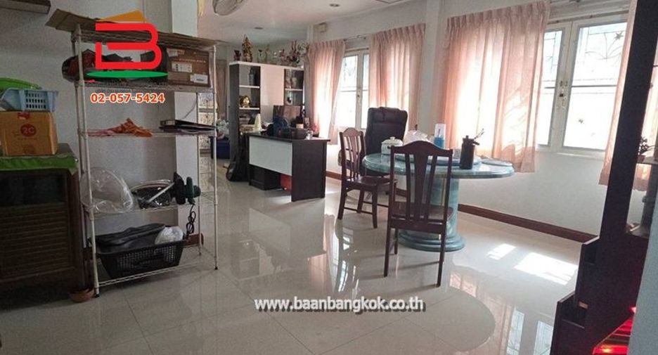 Haus zum Kauf mit 3 Zimmer in Lam Luk Ka, Pathum Thani