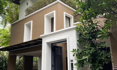 À louer 4 chambres maison à Khlong Toei, Bangkok