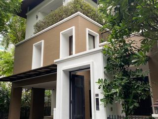 Casa en alquiler de 4 habitaciones en Khlong Toei, Bangkok