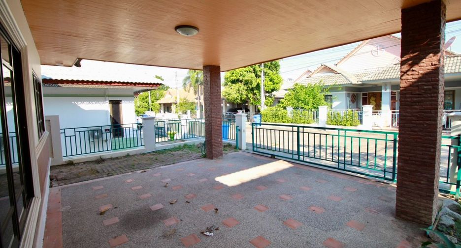 For sale 3 ベッドルーム house in Mueang Rayong, Rayong