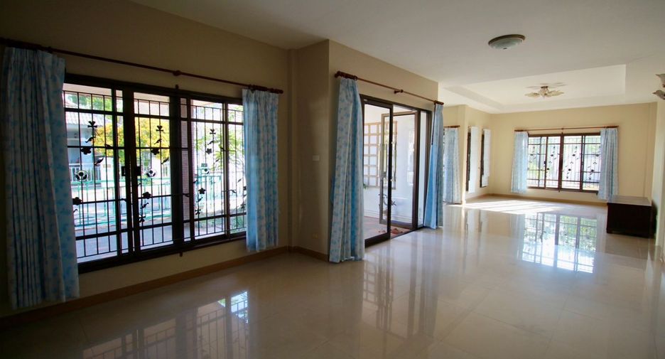 For sale 3 ベッドルーム house in Mueang Rayong, Rayong
