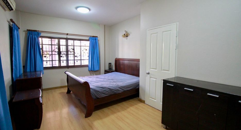 For sale 3 ベッドルーム house in Mueang Rayong, Rayong