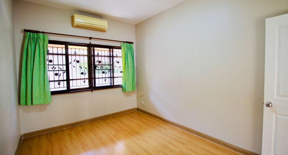 For sale 3 ベッドルーム house in Mueang Rayong, Rayong