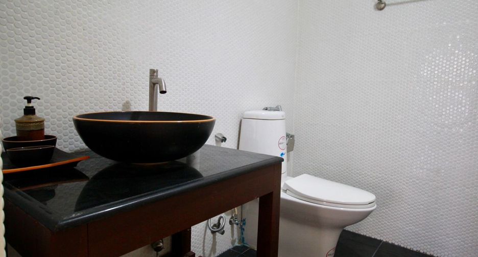 For sale 3 ベッドルーム house in Mueang Rayong, Rayong
