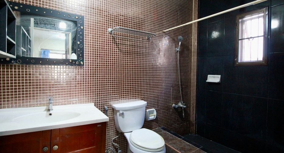 For sale 3 ベッドルーム house in Mueang Rayong, Rayong
