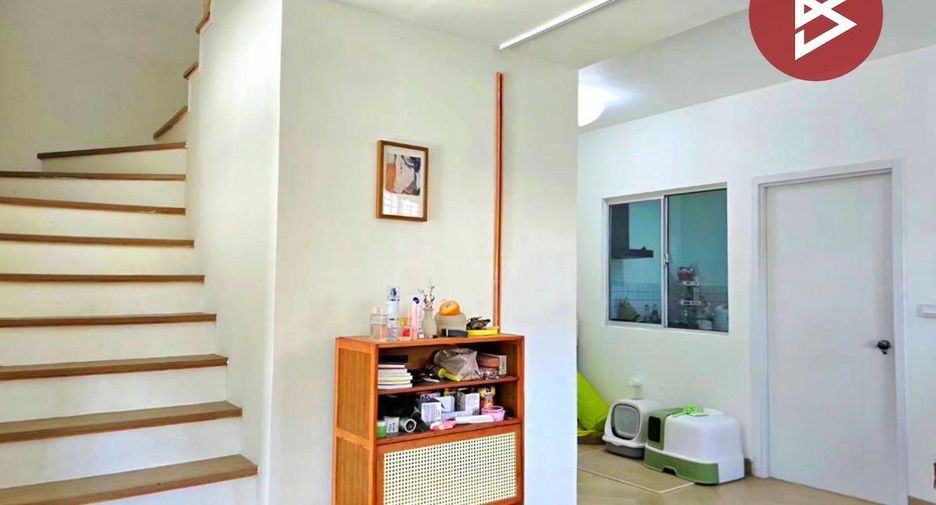 For sale 3 bedrooms townhouse in Sam Phran, Nakhon Pathom