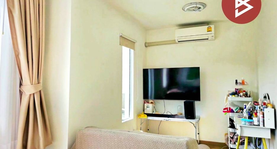 For sale 3 bedrooms townhouse in Sam Phran, Nakhon Pathom