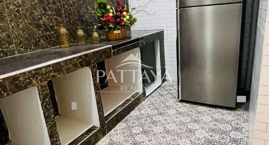 For sale 2 bedrooms townhouse in Bang Lamung, Chonburi