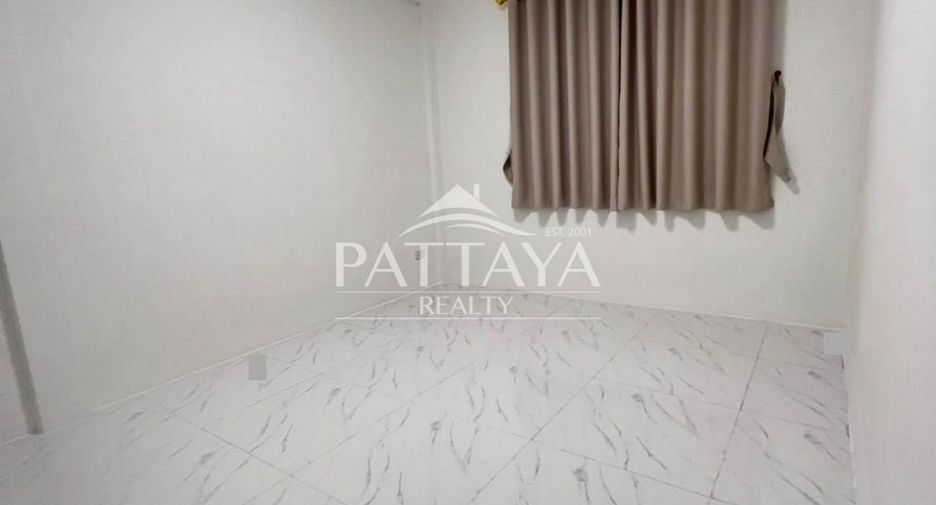 For sale 2 bedrooms townhouse in Bang Lamung, Chonburi