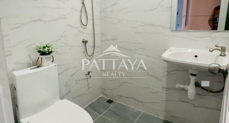 For sale 2 bedrooms townhouse in Bang Lamung, Chonburi