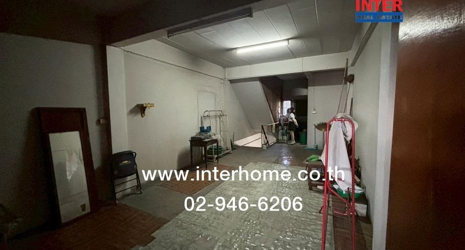 For sale 4 bedrooms retail Space in Lam Luk Ka, Pathum Thani