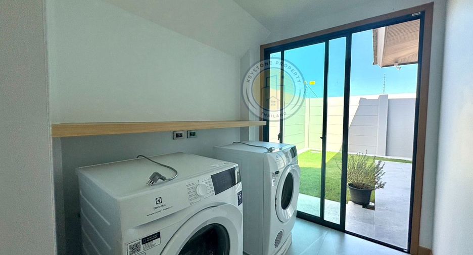 À louer et à vendre 5 chambres villa à East Pattaya, Pattaya