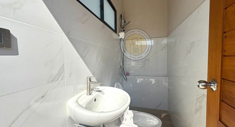 À louer et à vendre 5 chambres villa à East Pattaya, Pattaya