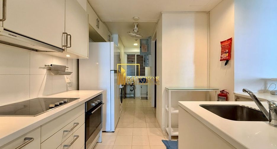 Condo en alquiler de 3 habitaciones en Sathon, Bangkok
