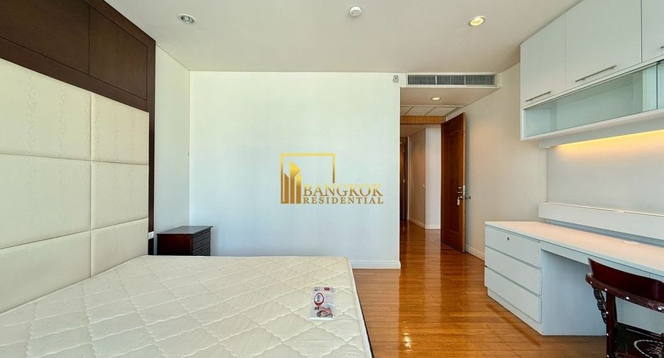 Condo en alquiler de 3 habitaciones en Sathon, Bangkok
