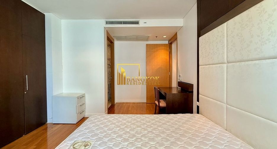 Condo en alquiler de 3 habitaciones en Sathon, Bangkok