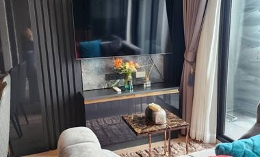 For rent 2 bedrooms condo in Huai Khwang, Bangkok