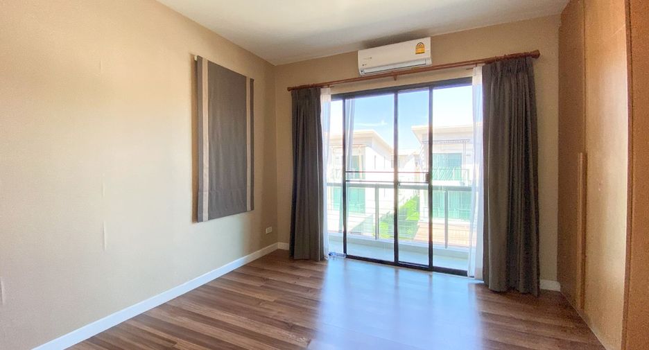 For sale 3 bedrooms townhouse in Bang Khun Thian, Bangkok