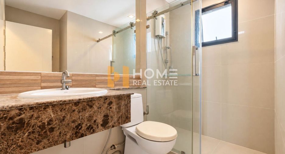 Casa adosada en venta de 3 habitaciones en Bang Khun Thian, Bangkok