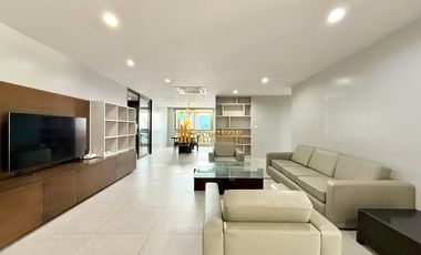 For rent 3 bedrooms condo in Khlong Toei, Bangkok