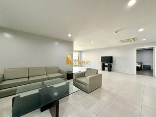 For rent 3 bedrooms condo in Khlong Toei, Bangkok