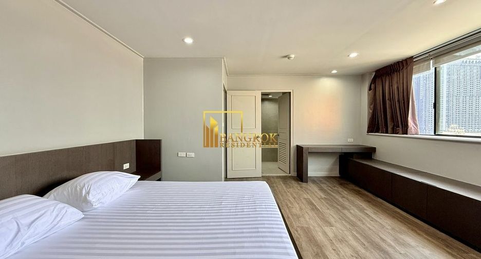 For rent 3 bedrooms condo in Khlong Toei, Bangkok