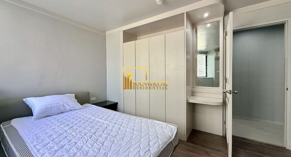 For rent 3 bedrooms condo in Khlong Toei, Bangkok
