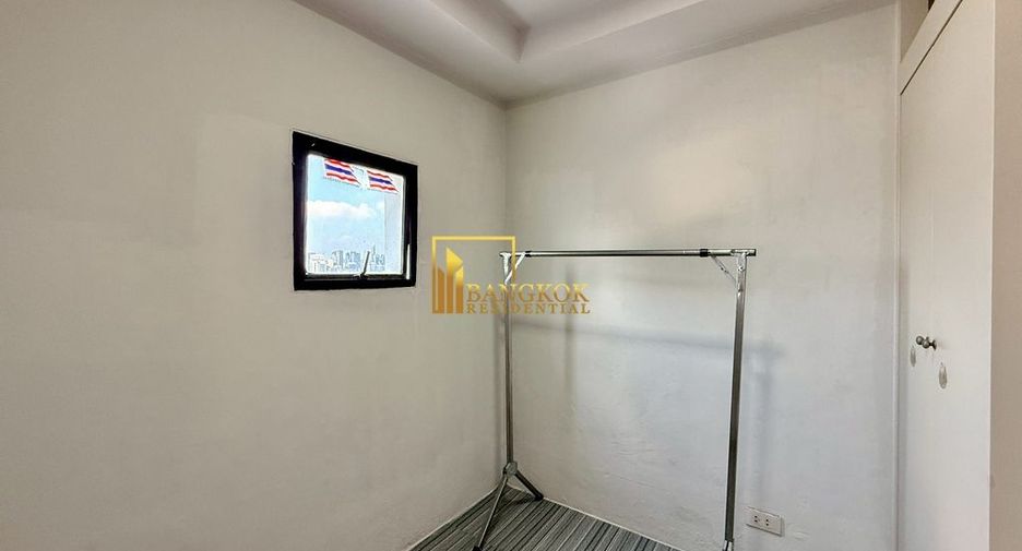 For rent 3 bedrooms condo in Khlong Toei, Bangkok