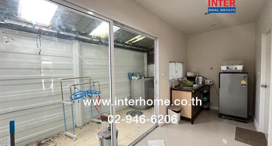 Casa adosada en venta de 3 habitaciones en Bang Kruai, Nonthaburi