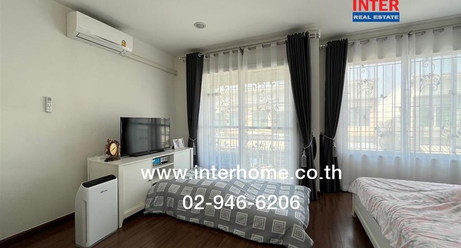 Casa adosada en venta de 3 habitaciones en Bang Kruai, Nonthaburi