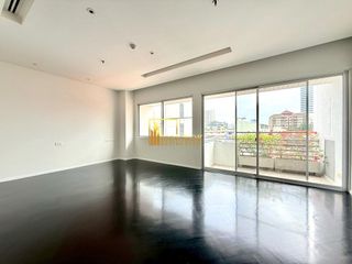 À louer 4 chambres appartement à Sathon, Bangkok