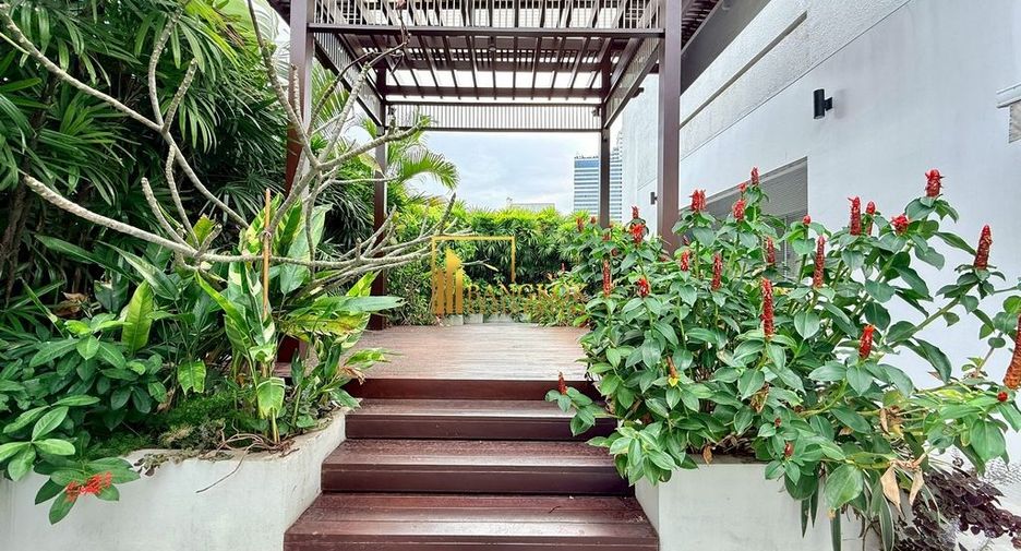 Apartamento en alquiler de 4 habitaciones en Sathon, Bangkok