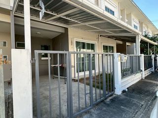For rent 3 bedrooms condo in Si Racha, Chonburi