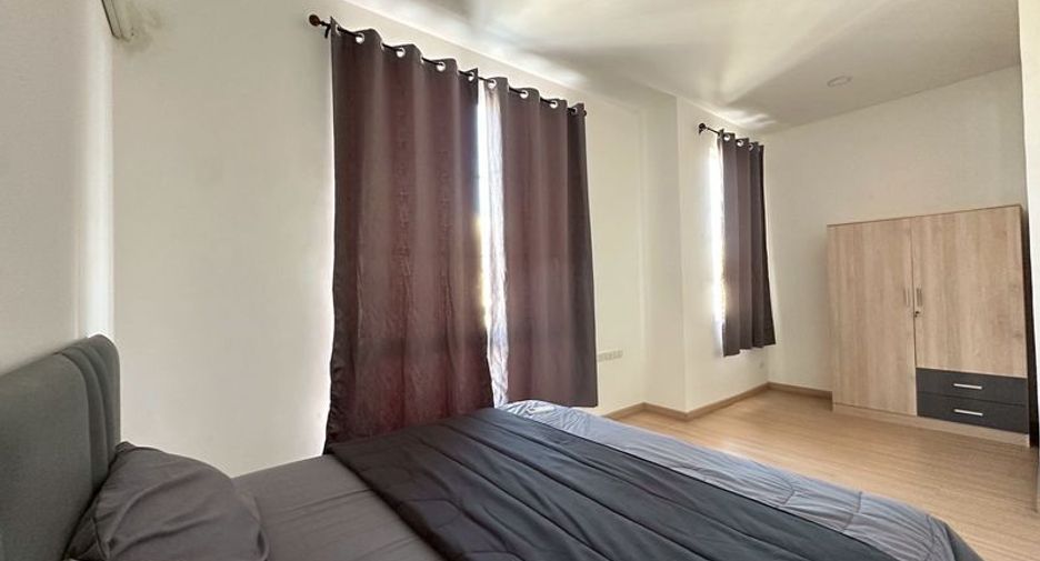 出租 3 卧室 公寓 在 Si Racha, Chon Buri
