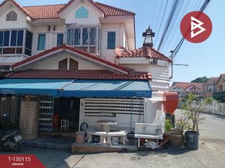 À vendre 2 chambres maison de ville à Sam Phran, Nakhon Pathom