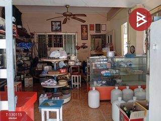 À vendre 2 chambres maison de ville à Sam Phran, Nakhon Pathom