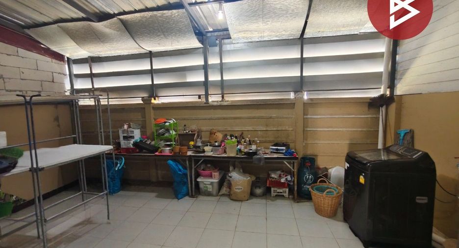For sale 3 bedrooms townhouse in Mueang Chachoengsao, Chachoengsao