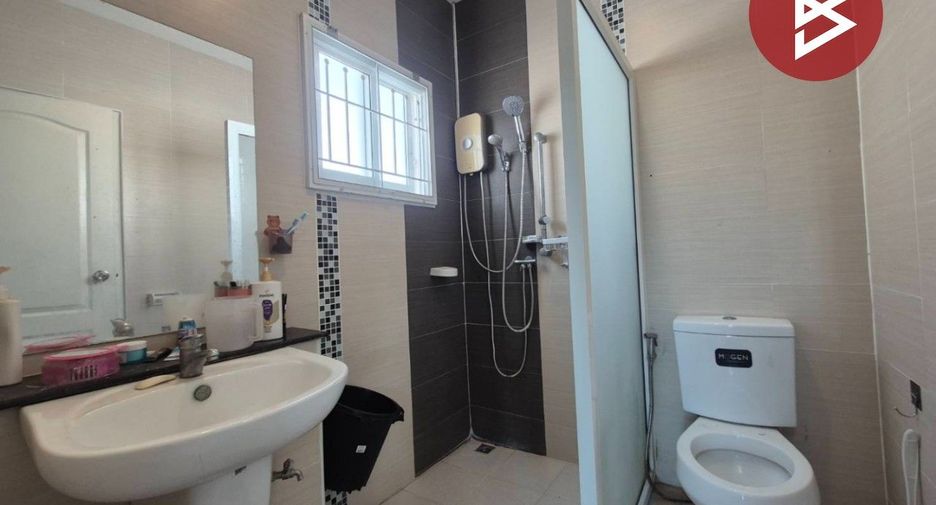 Haus zum Kauf mit 4 Zimmer in Bang Kruai, Nonthaburi