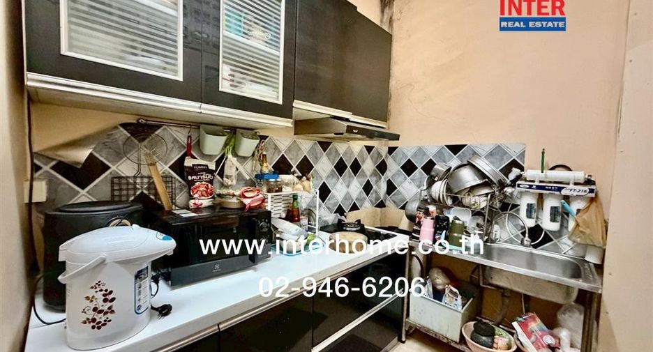 For sale 4 bedrooms retail Space in Sathon, Bangkok