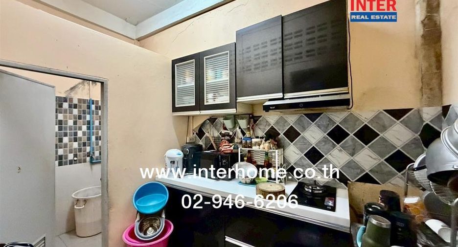 For sale 4 bedrooms retail Space in Sathon, Bangkok