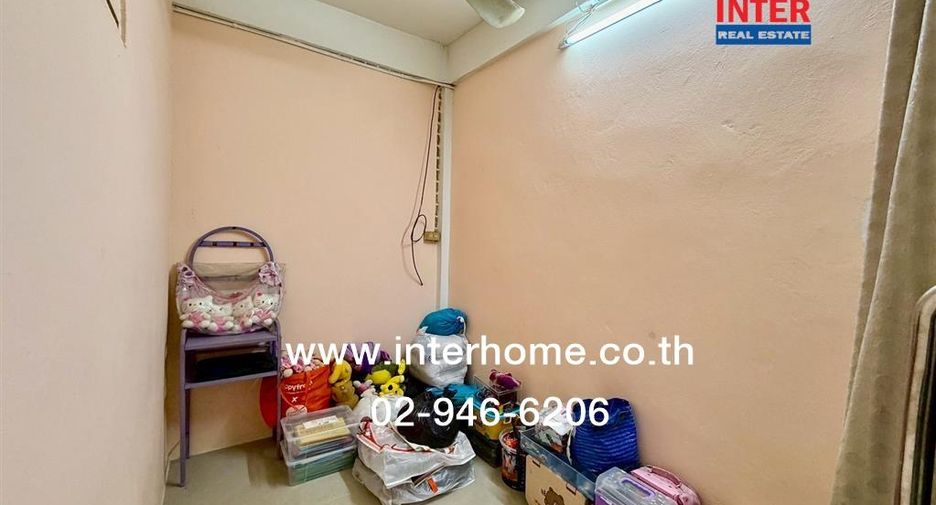 For sale 4 bedrooms retail Space in Sathon, Bangkok
