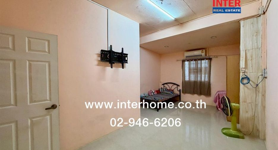 For sale 4 bedrooms retail Space in Sathon, Bangkok