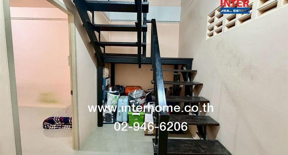 For sale 4 bedrooms retail Space in Sathon, Bangkok