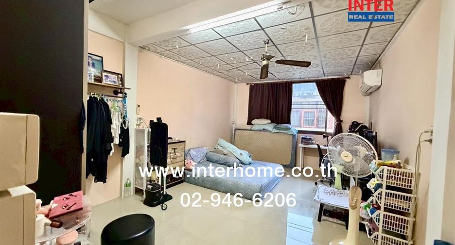 For sale 4 bedrooms retail Space in Sathon, Bangkok