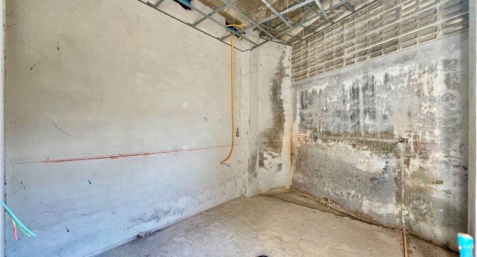 For sale retail Space in Mueang Krabi, Krabi