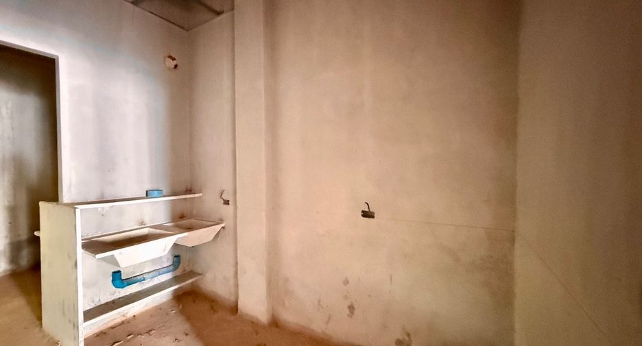 For sale retail Space in Mueang Krabi, Krabi
